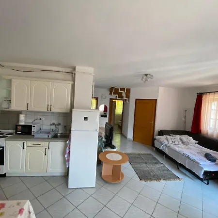 Emma Apartment Balatonfenyves