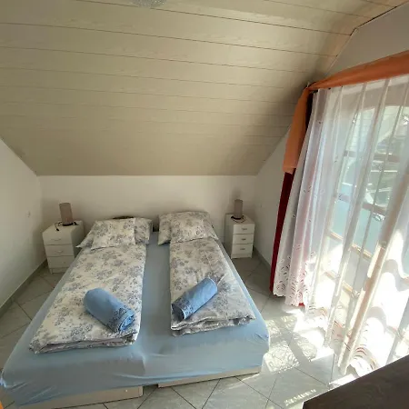 Emma Apartment *