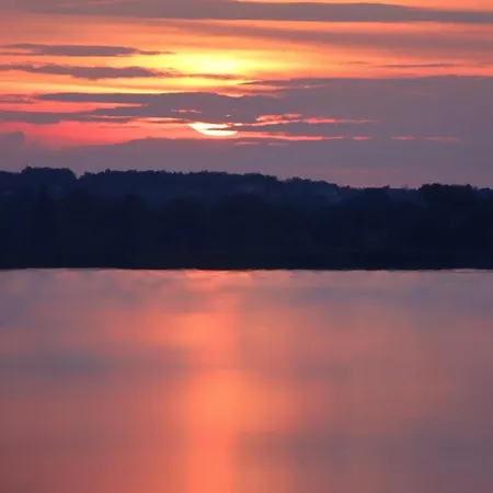 アパート Emma バラトンフェニヴェシュ