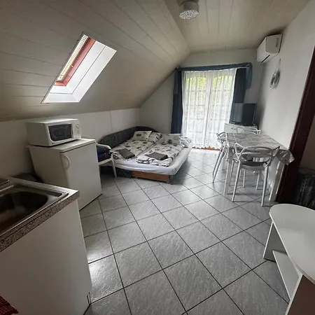 Emma Apartment *