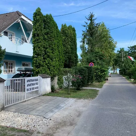 アパート Emma バラトンフェニヴェシュ