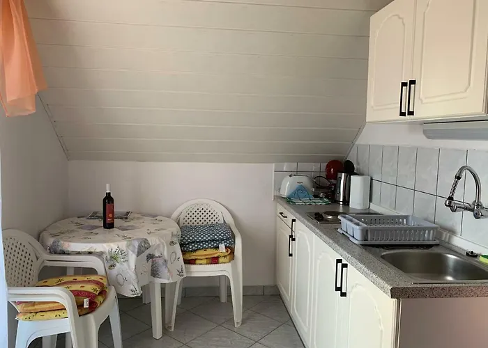 Emma 발라톤페니베스